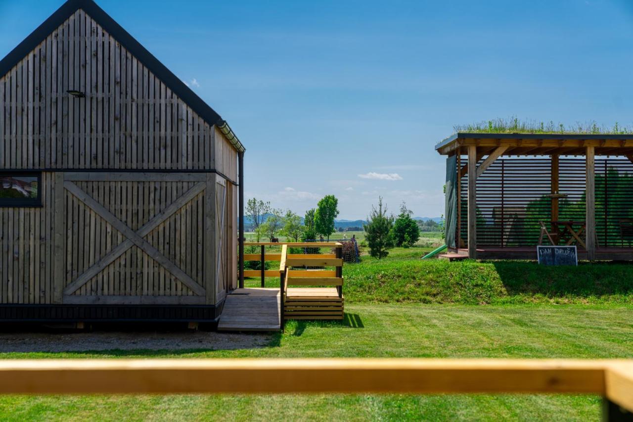Horse Glamping Park 호텔 Cirkovce 외부 사진