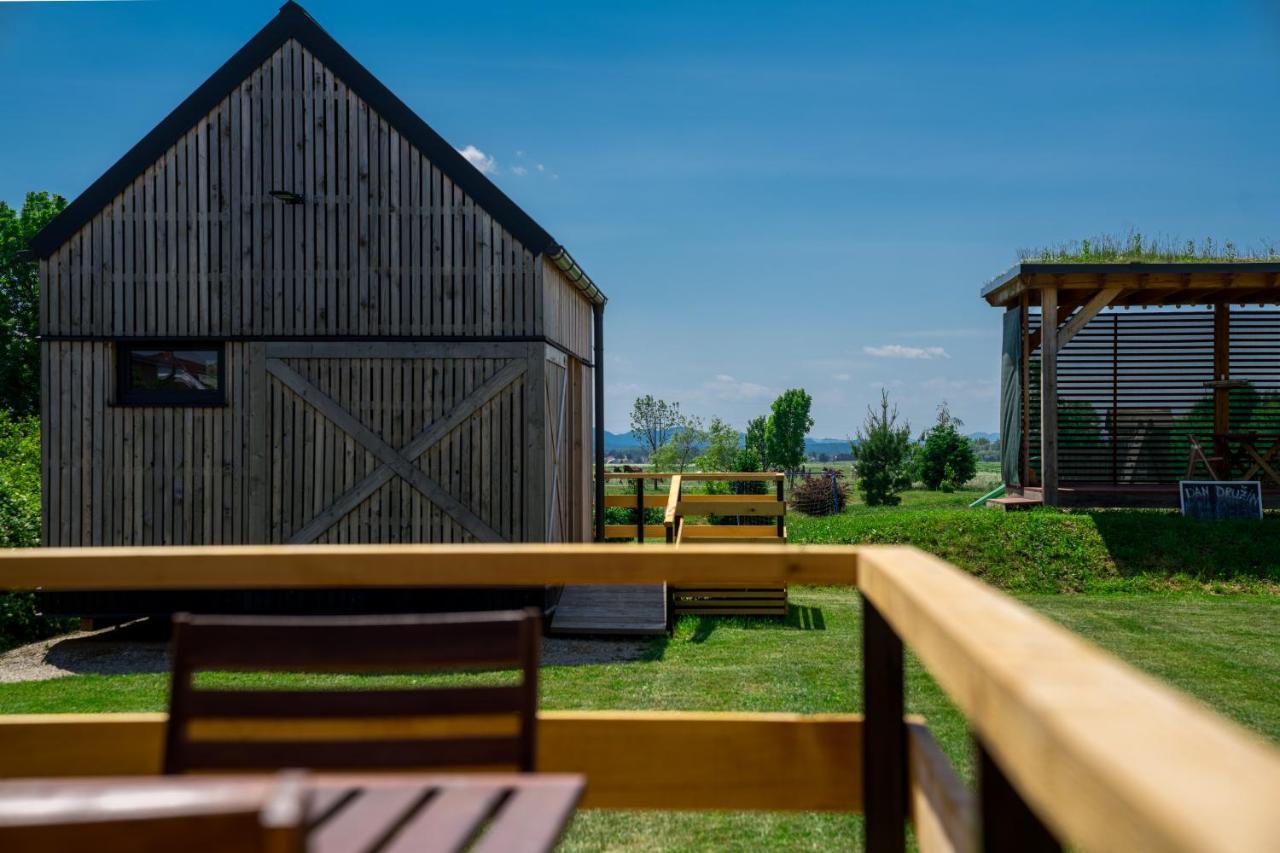 Horse Glamping Park 호텔 Cirkovce 외부 사진