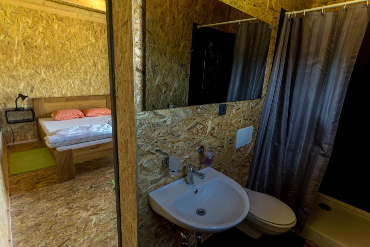 Horse Glamping Park 호텔 Cirkovce 외부 사진